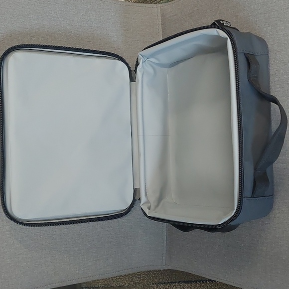 YETI Daytrip Lunchbox - Picture 6 of 9